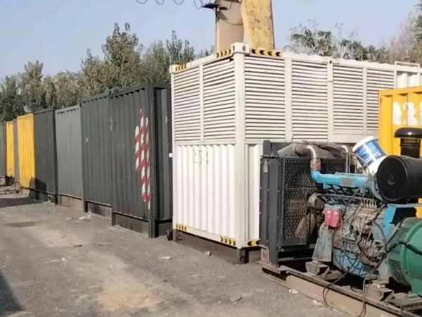 加格达奇200KW柴油发电机机组每小时油耗是多少?